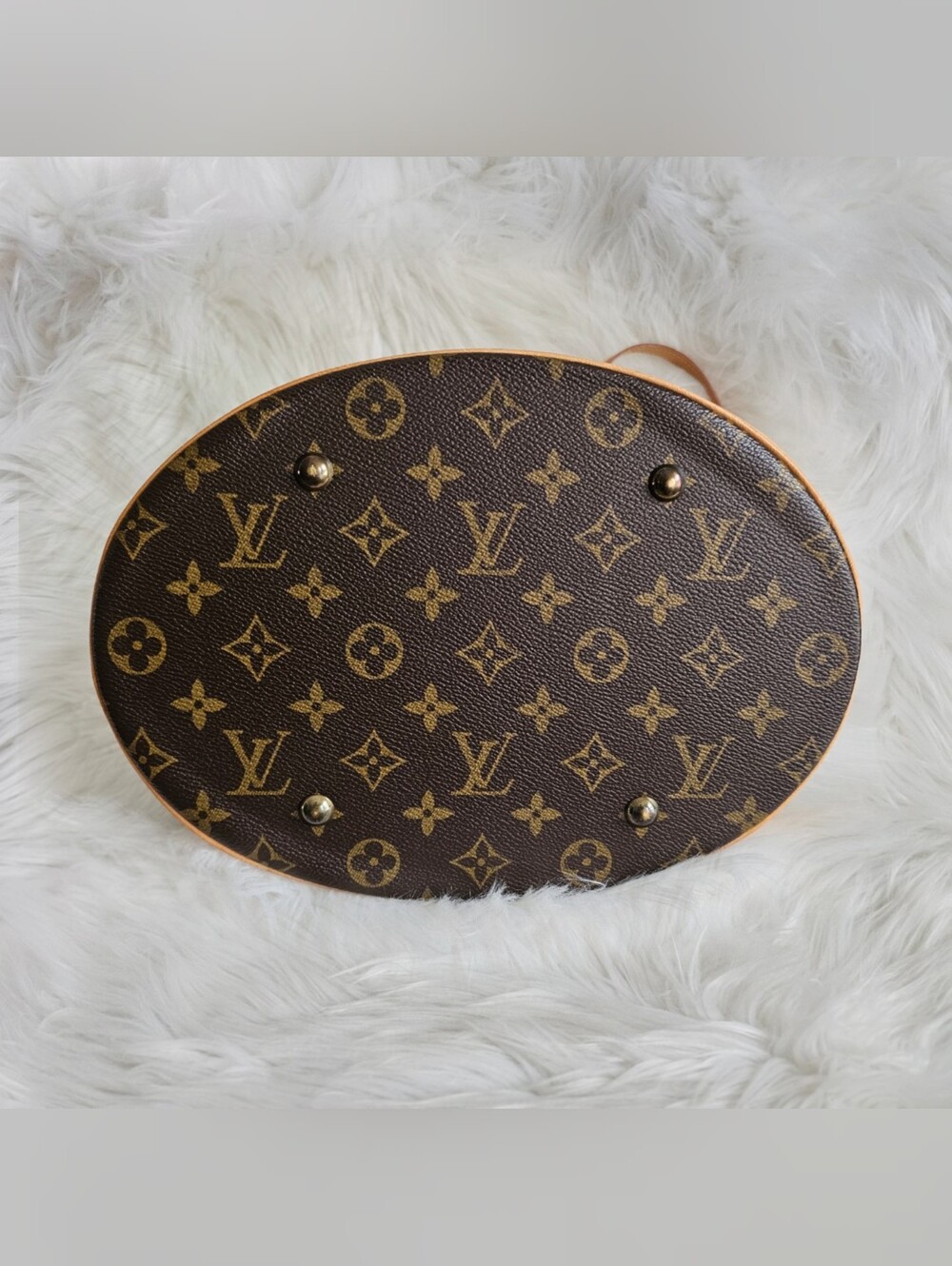 🔥 Louis Vuitton Bucket Bag 🔥 - Picture 6 of 10